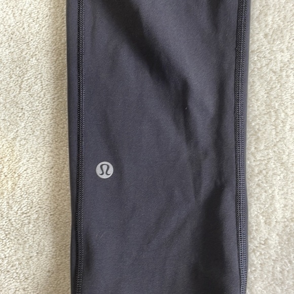 Lululemon Speed Up Crop *21" Black (First Release) Black Size 8 Practically new - Picture 6 of 12
